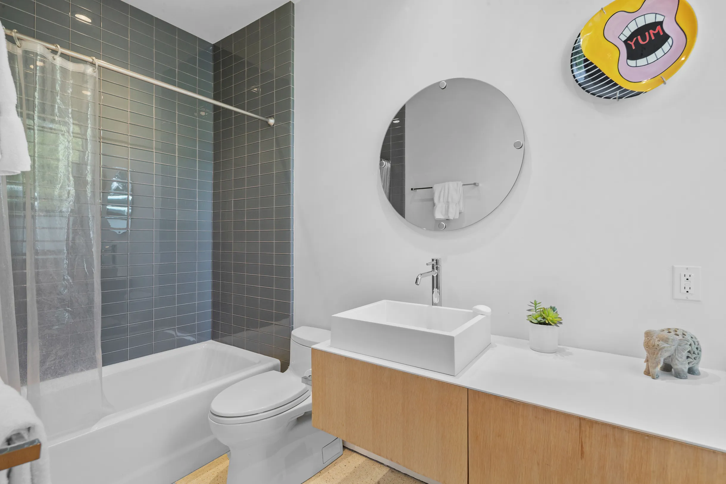 Wander Malibu Art Haven #14