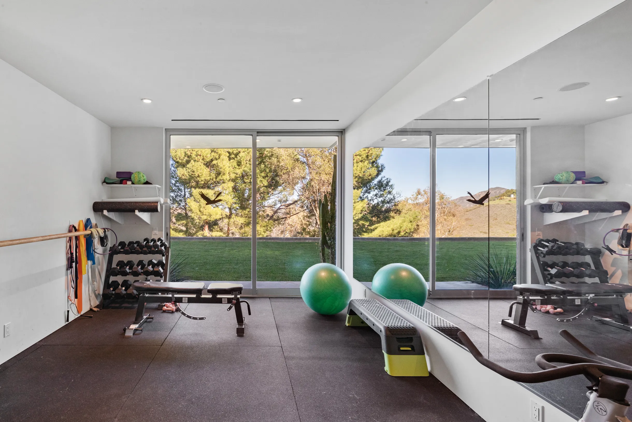 Wander Malibu Art Haven #15