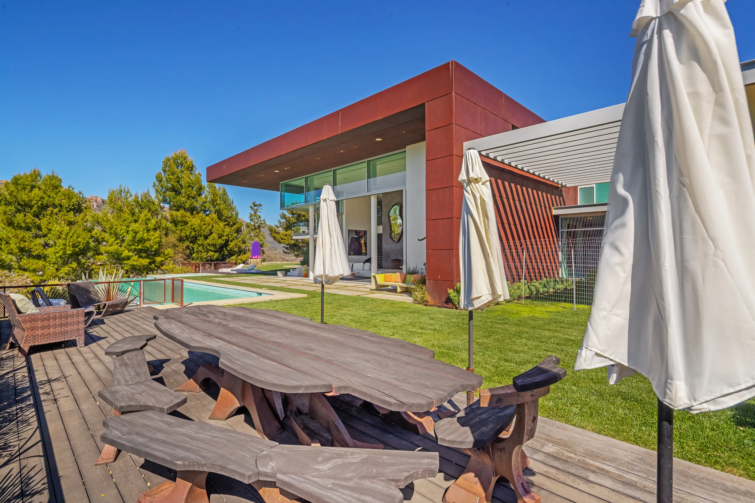 Wander Malibu Art Haven #103