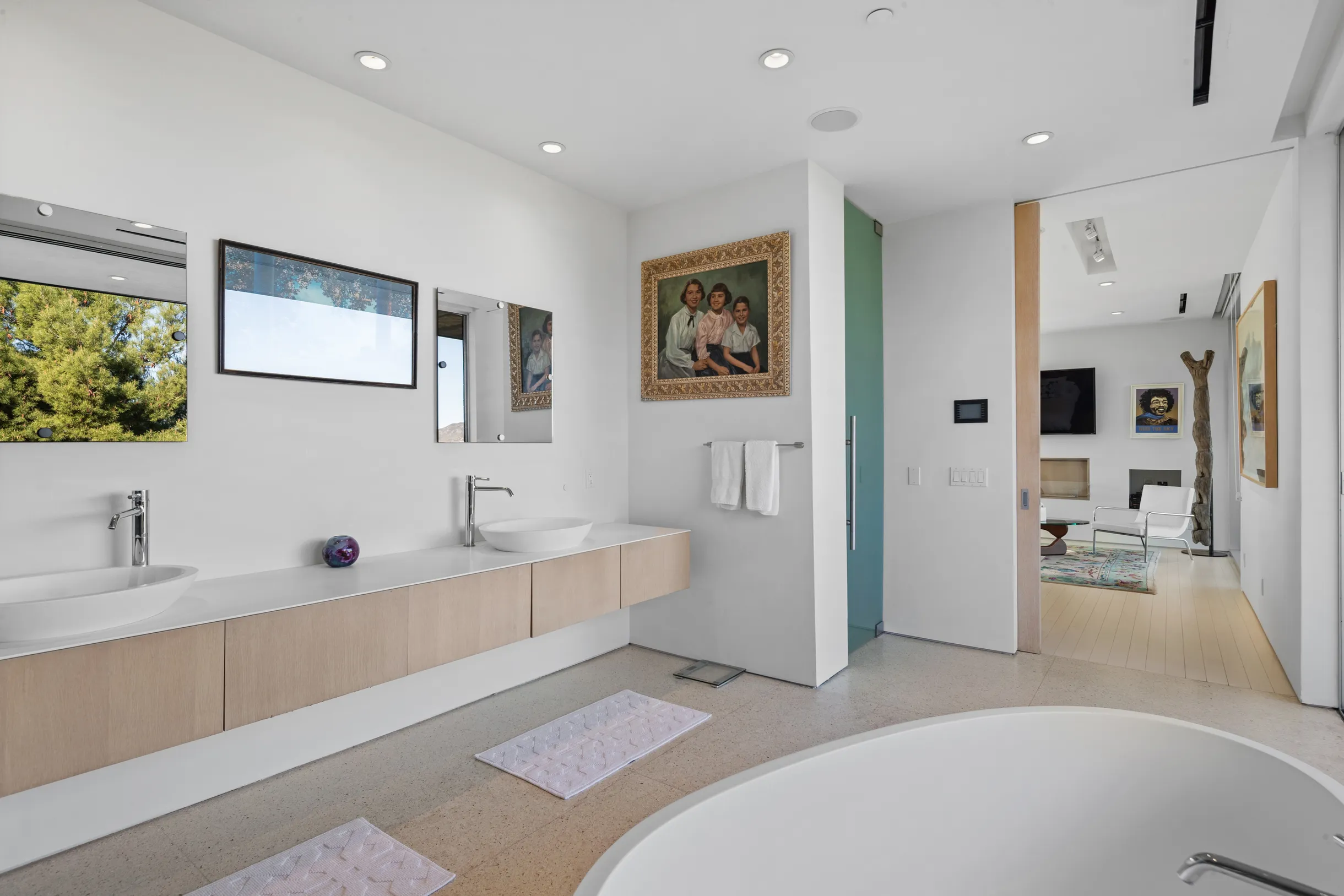 Wander Malibu Art Haven #84