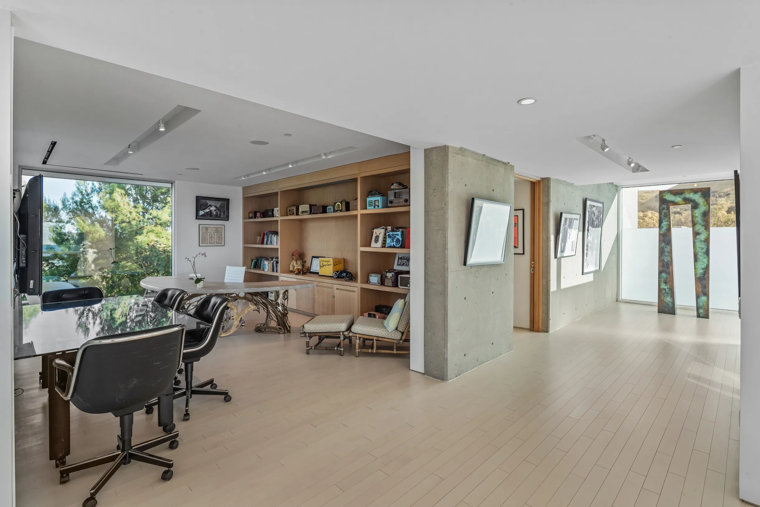 Wander Malibu Art Haven #24