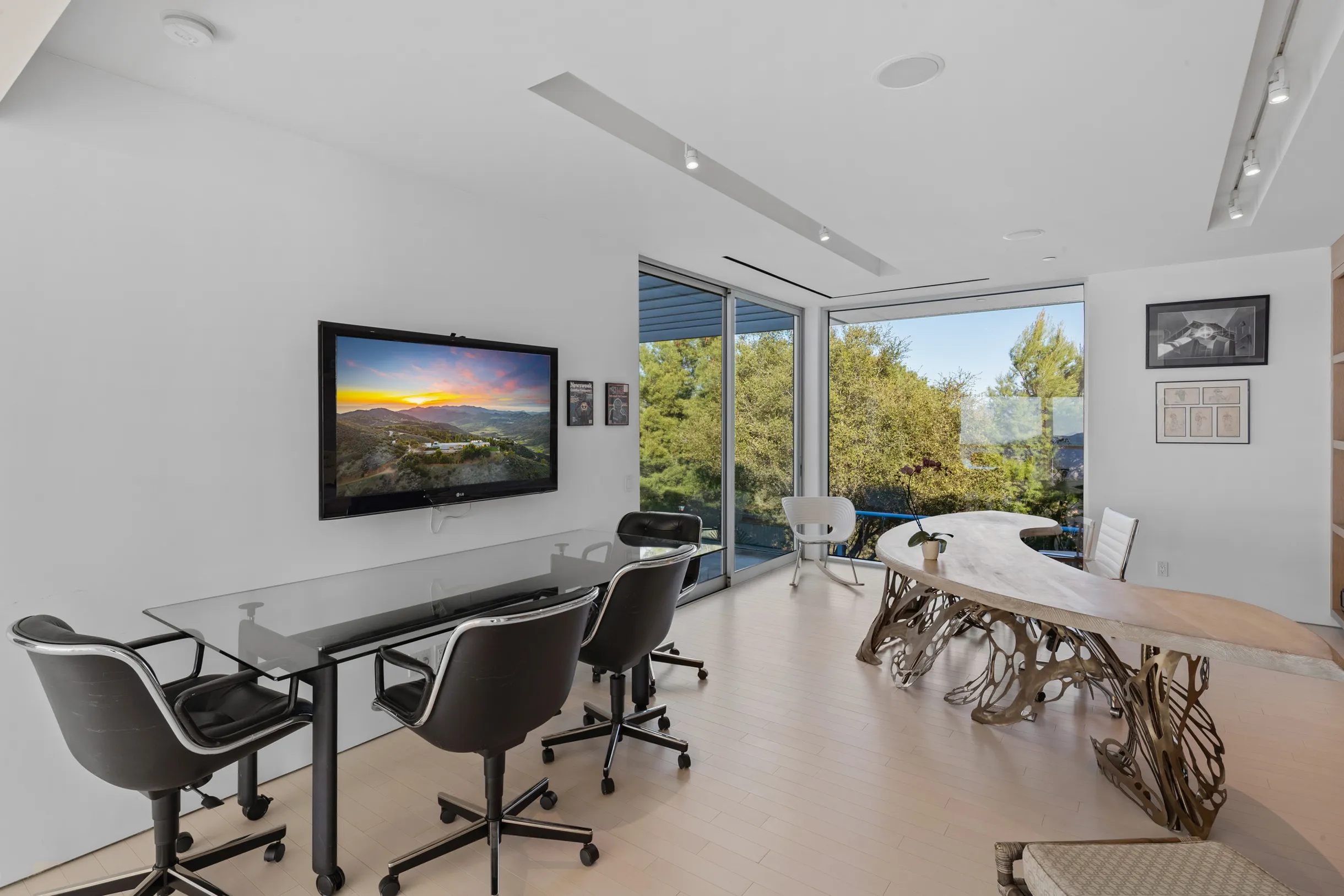 Wander Malibu Art Haven #48