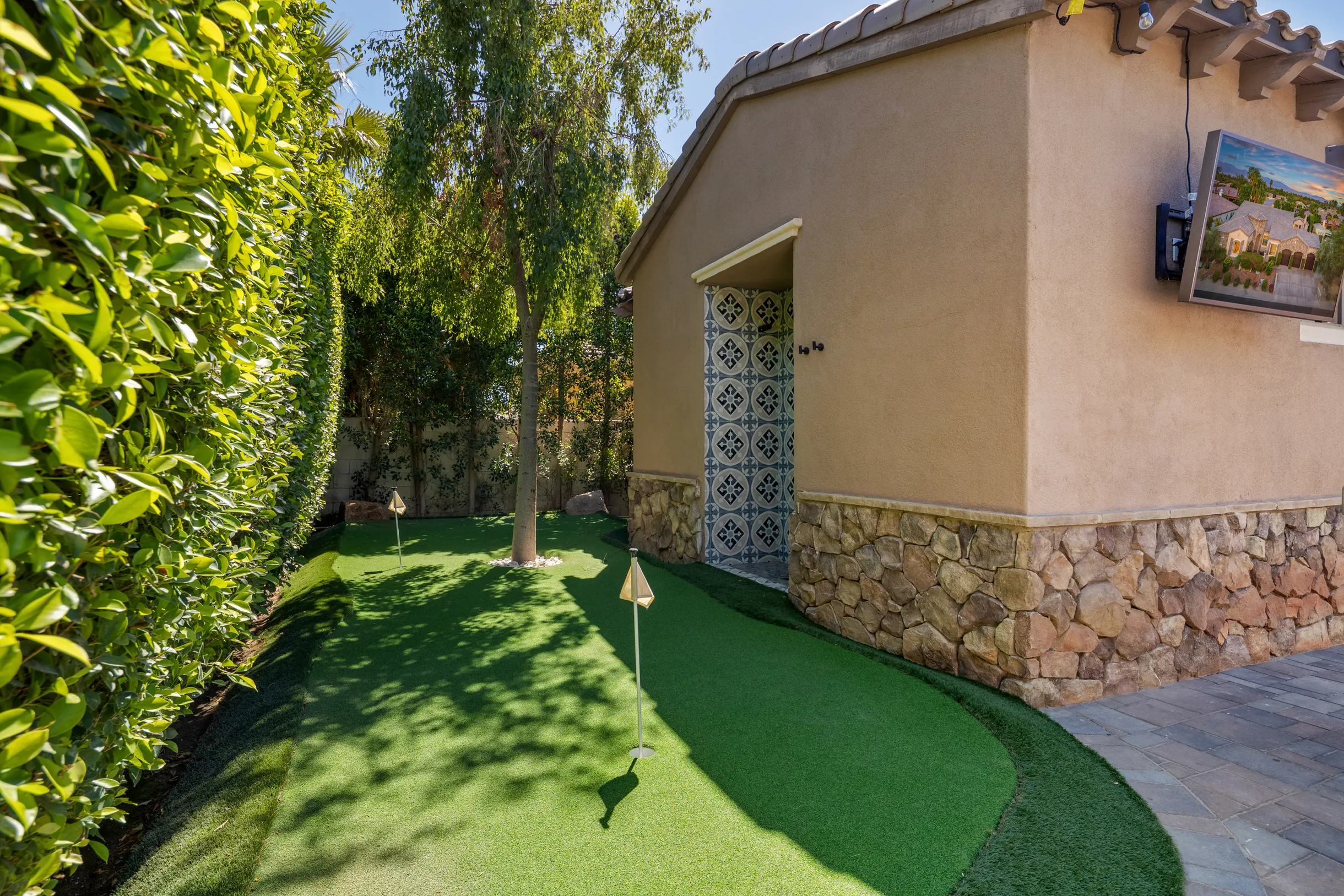 Wander Indio Palms #114