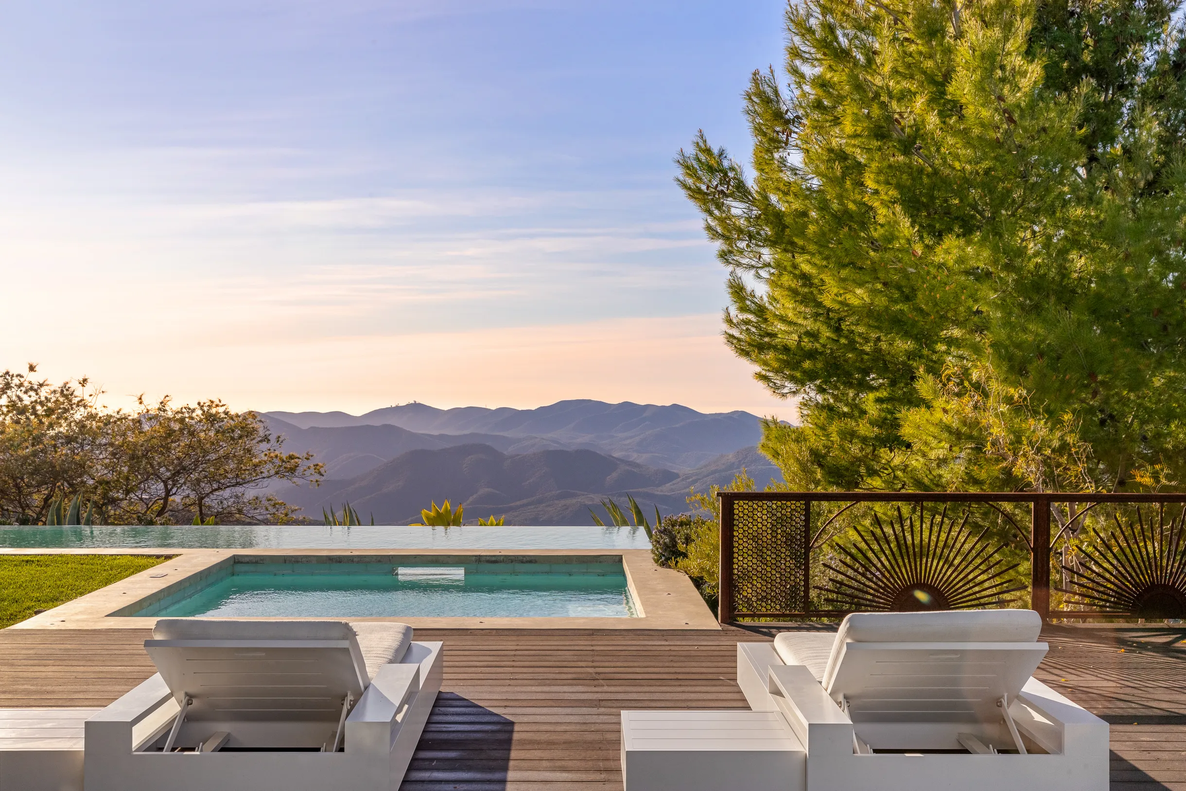 Wander Malibu Art Haven #117