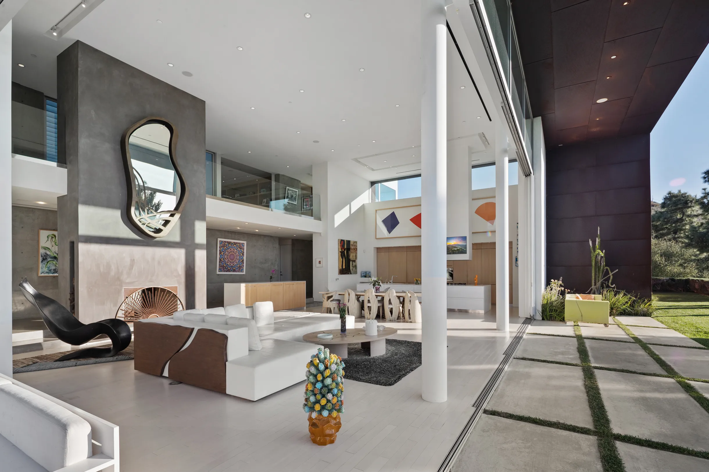 Wander Malibu Art Haven #106