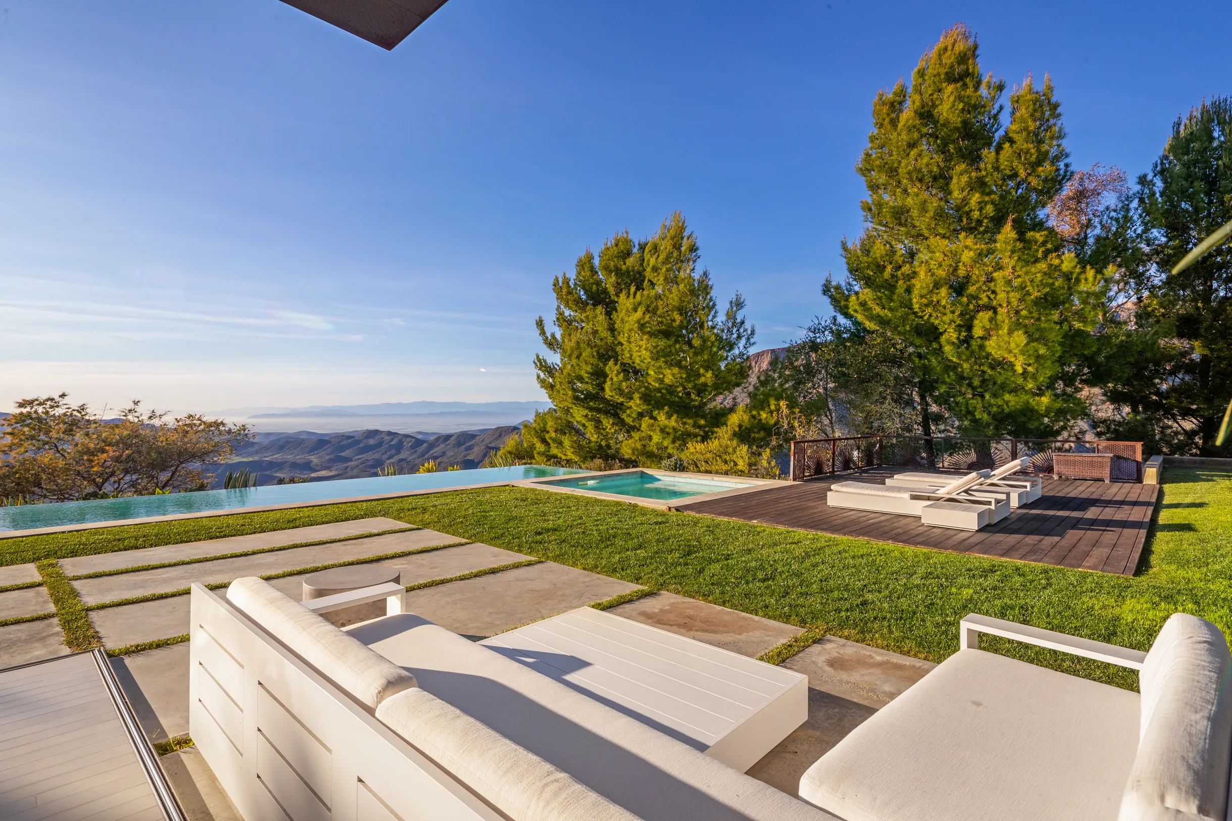 Wander Malibu Art Haven #124