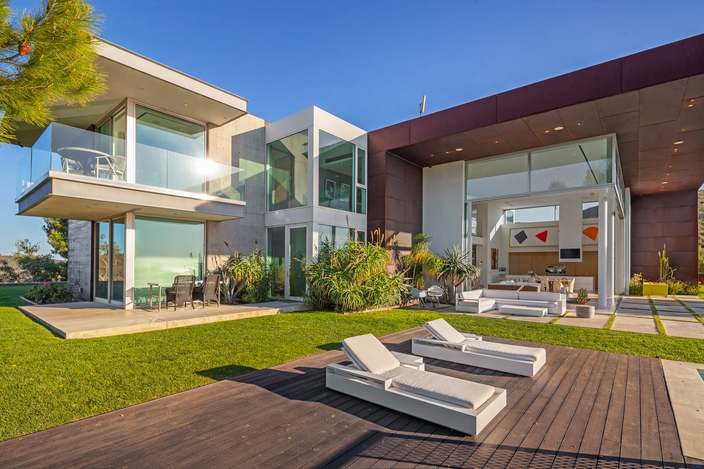 Wander Malibu Art Haven #75