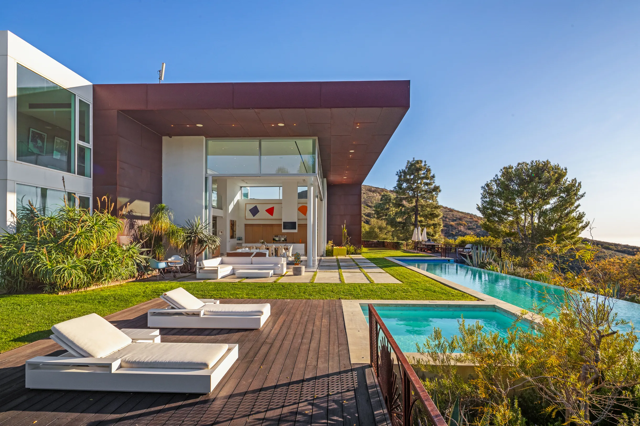 Wander Malibu Art Haven #52