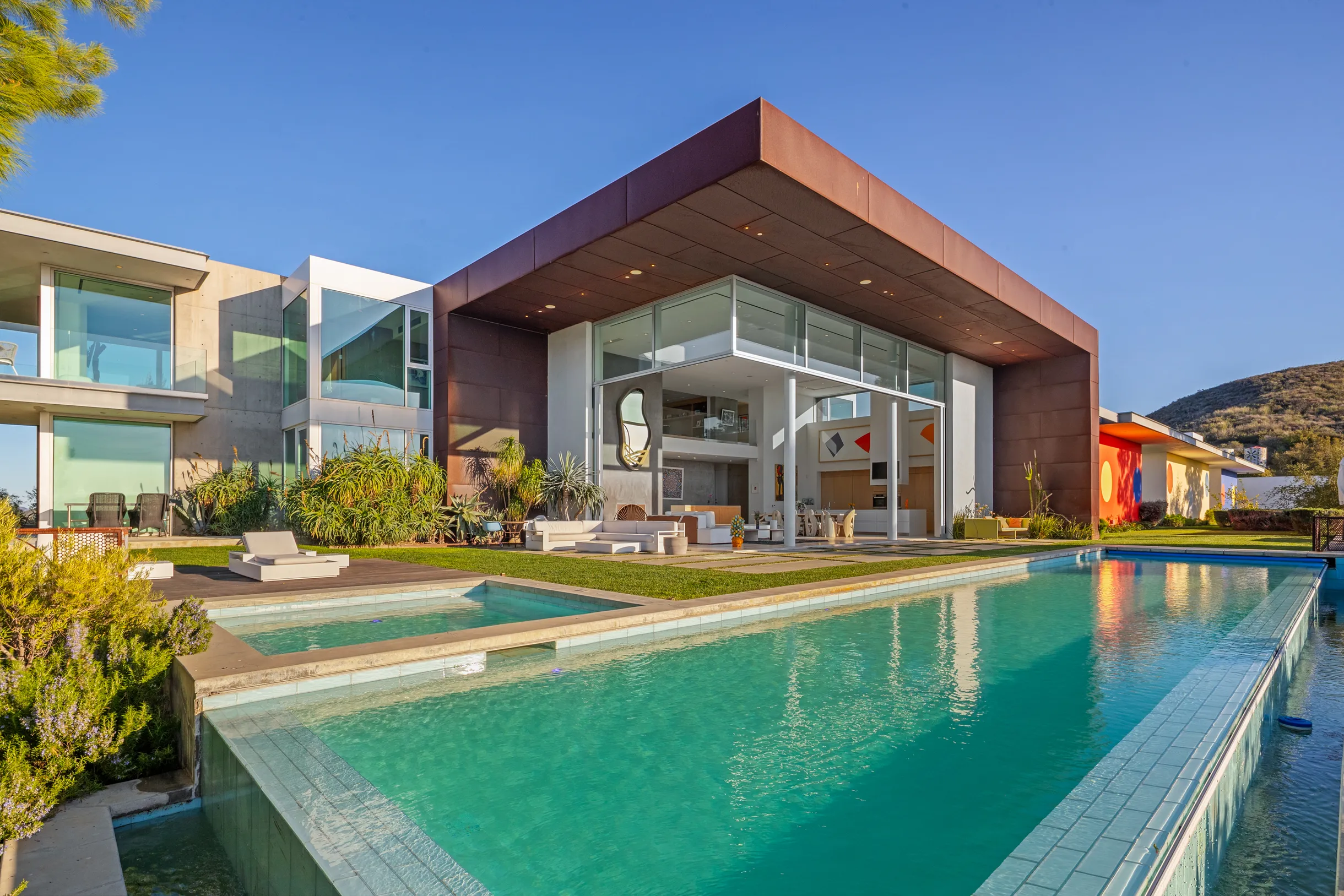 Wander Malibu Art Haven #125