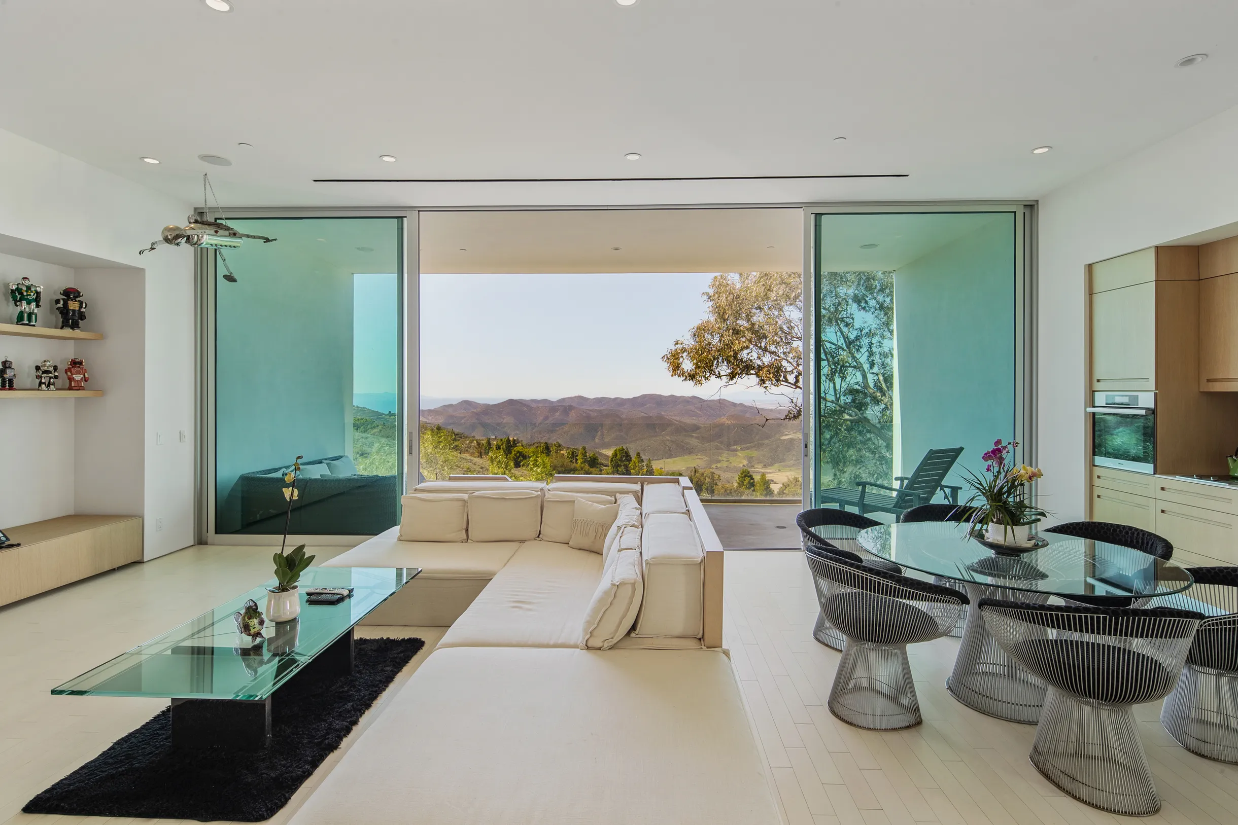 Wander Malibu Art Haven #54