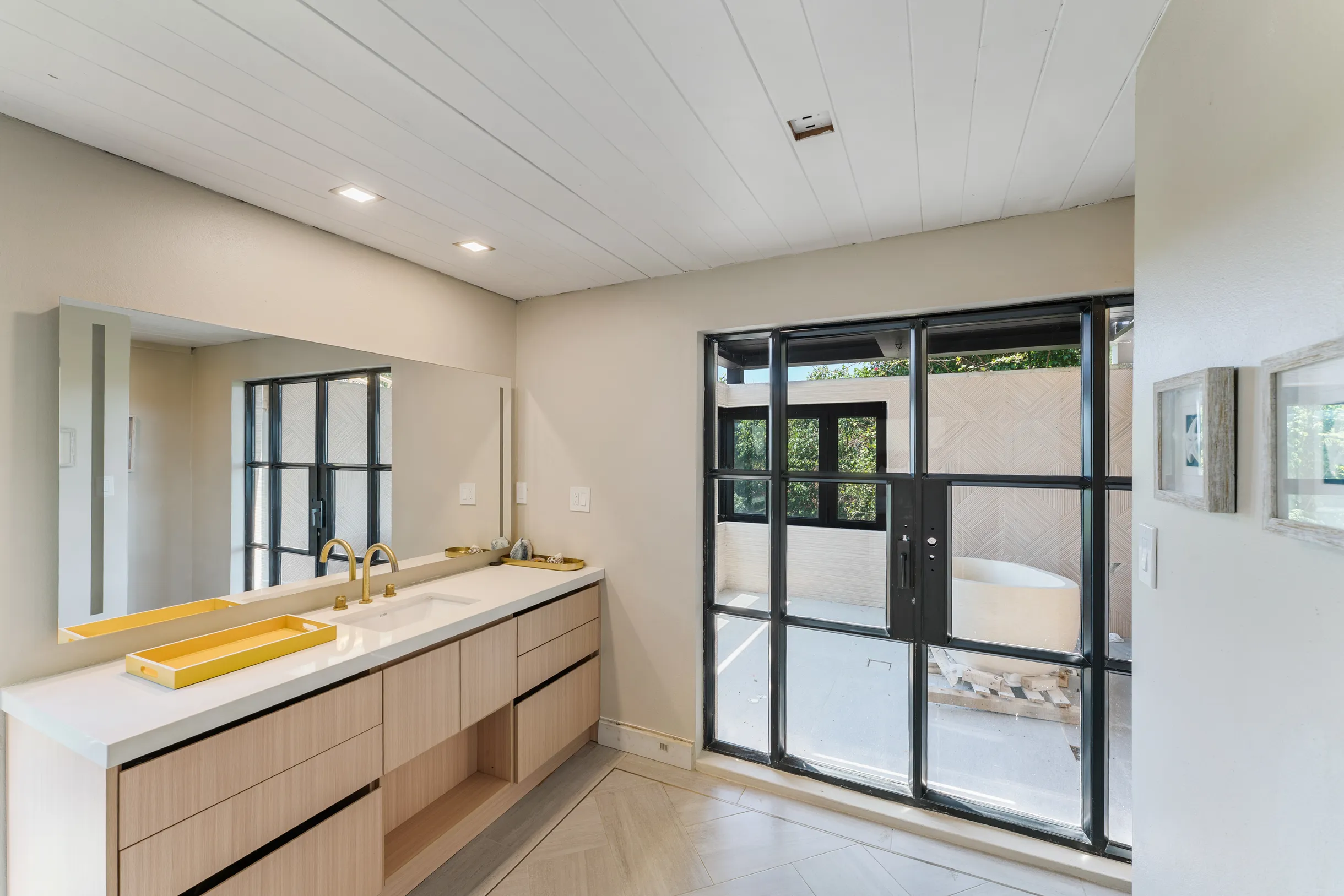 Wander St. John Oasis #29