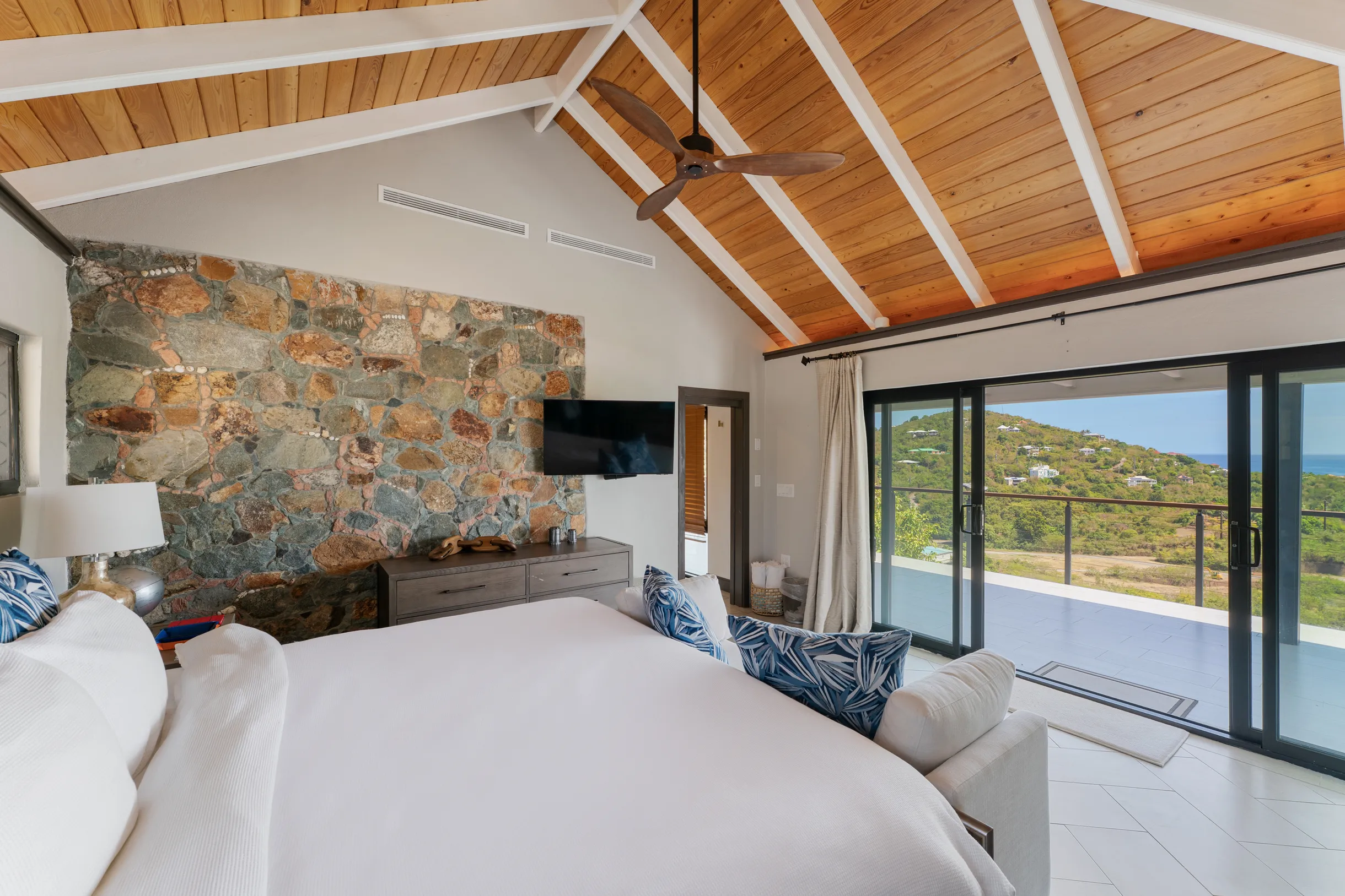 Wander St. John Oasis #16