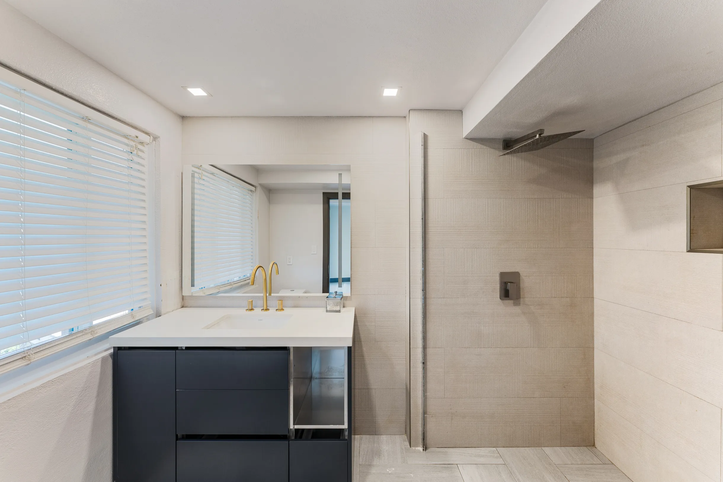 Wander St. John Oasis #18