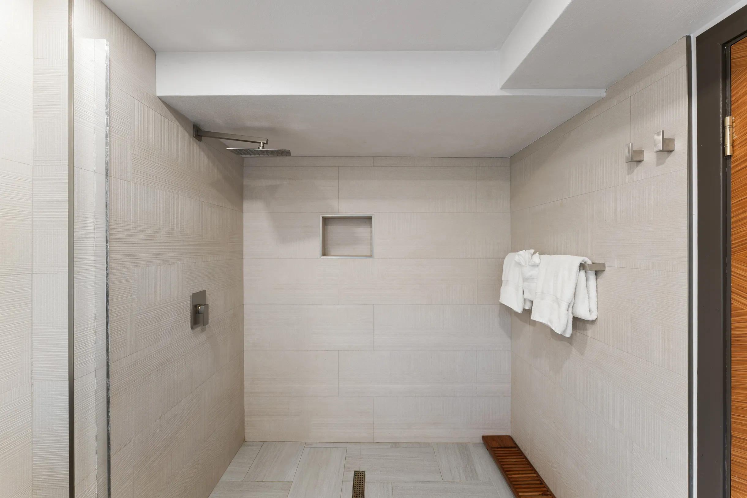 Wander St. John Oasis #33