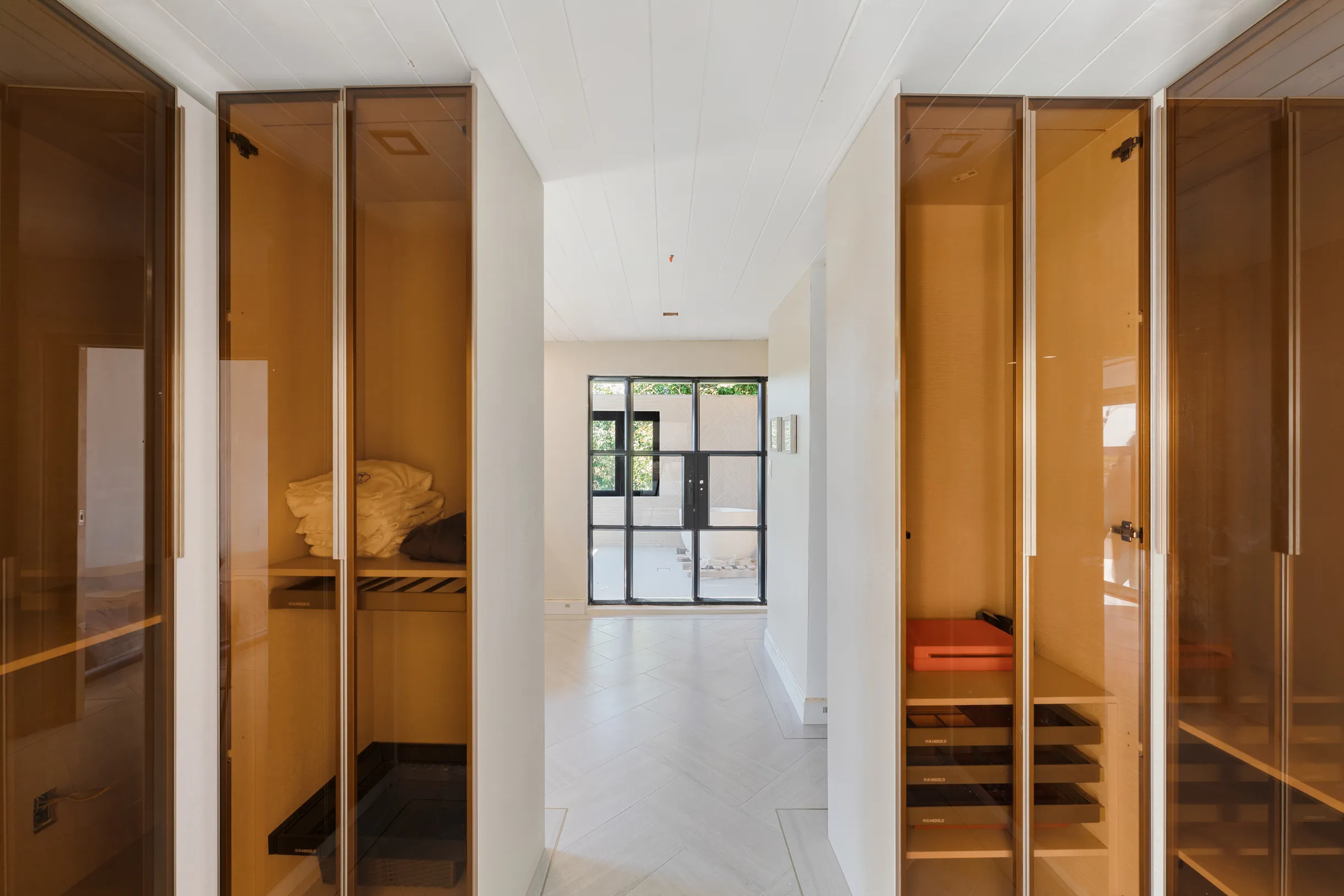 Wander St. John Oasis #55