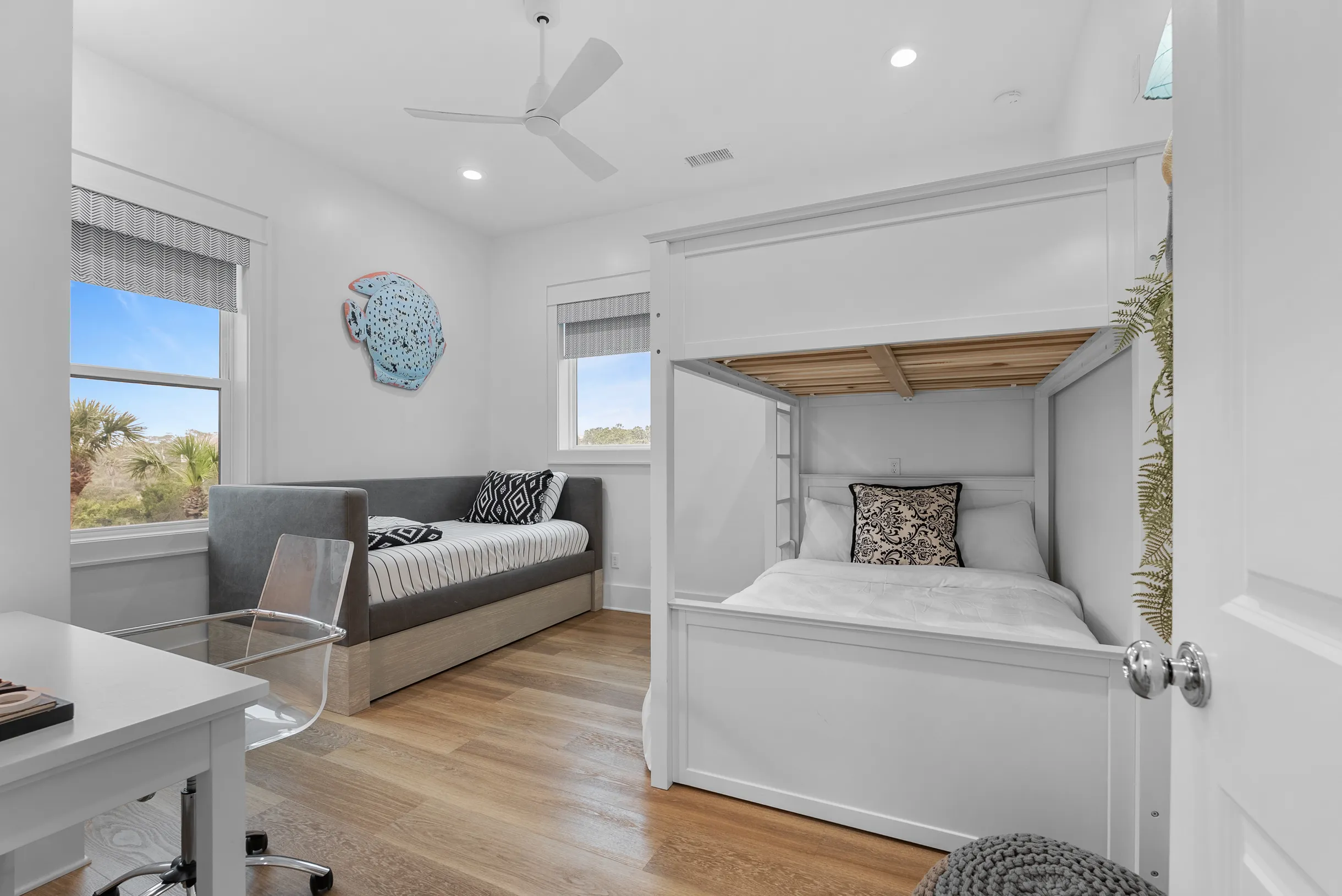 Wander St. George Beach #81