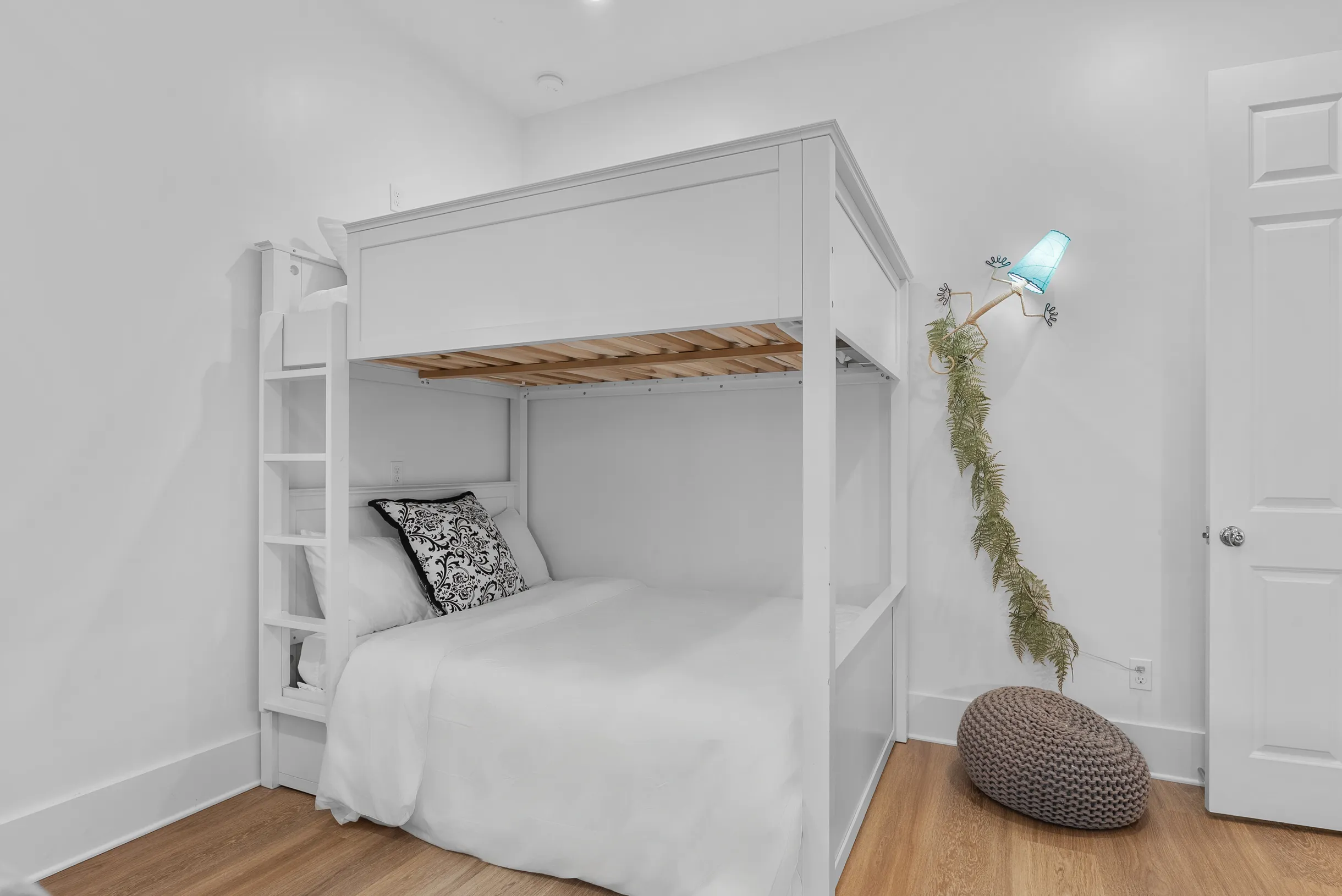 Wander St. George Beach #107