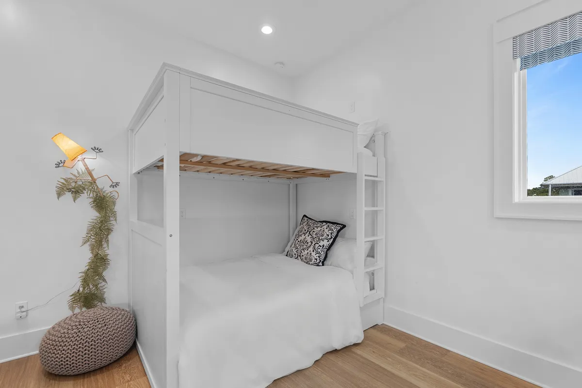 Bedroom 6 image