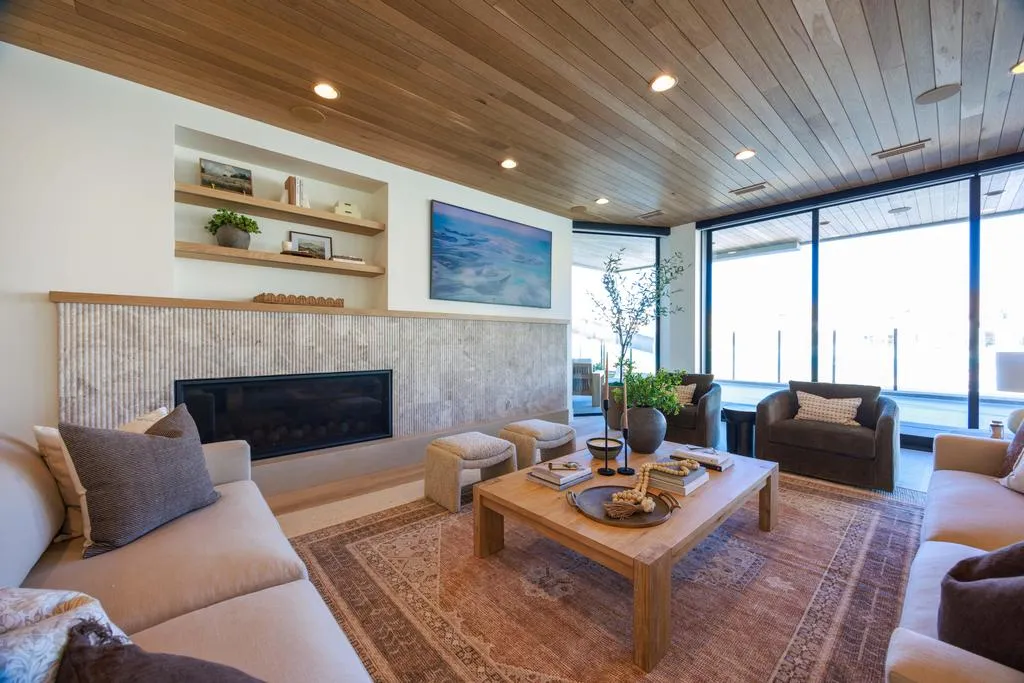 Wander St. George Twilight