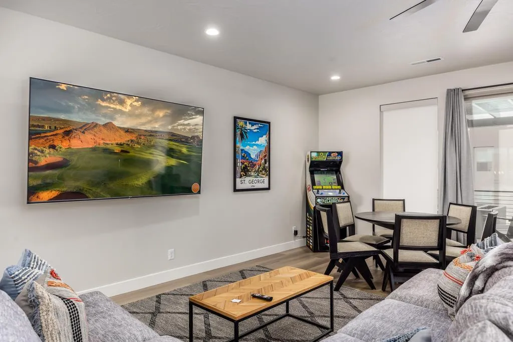 Wander St. George Sandstone