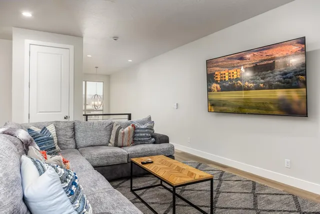 Wander St. George Sandstone #48