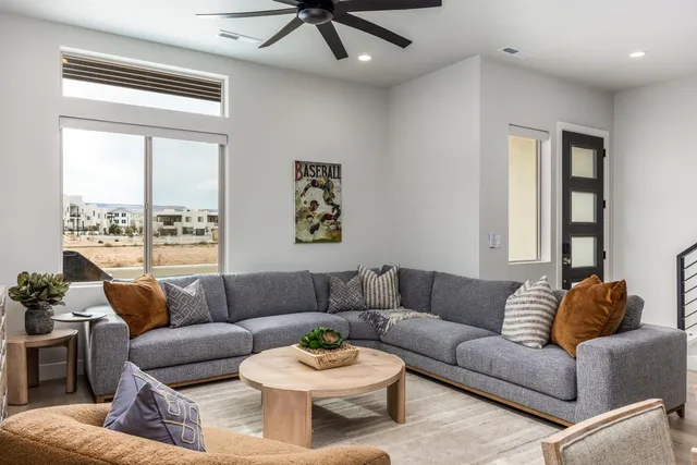 Wander St. George Sandstone #52