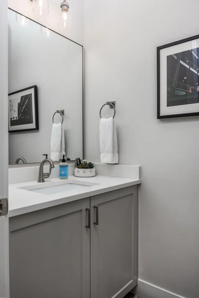 Wander St. George Sandstone #22