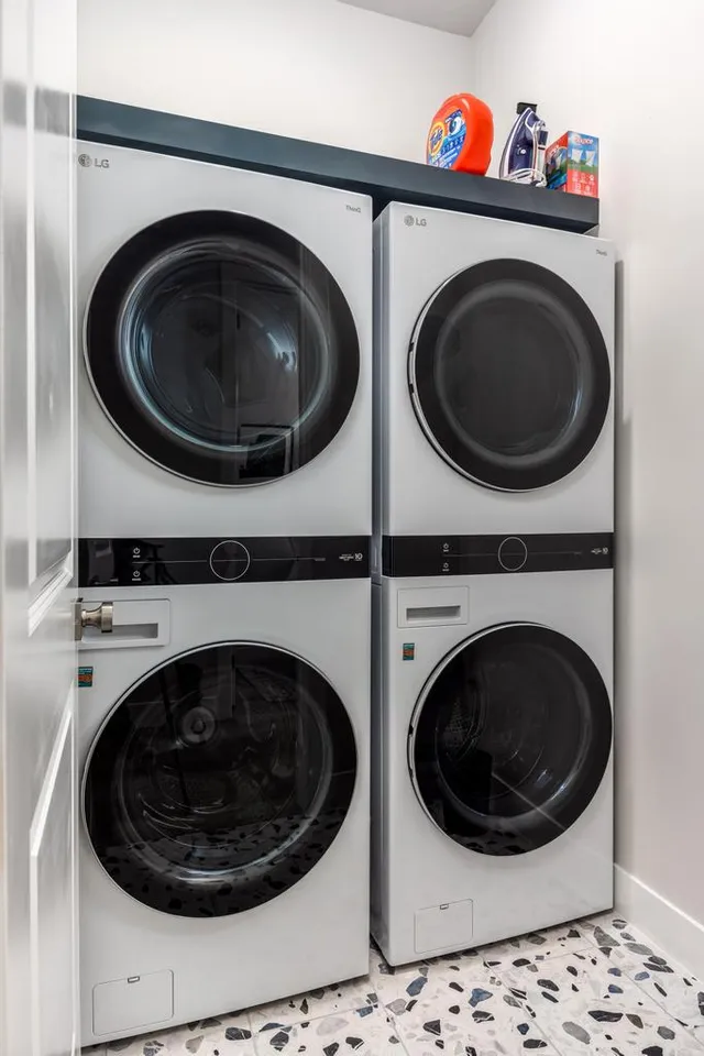 Wander St. George Sandstone #23