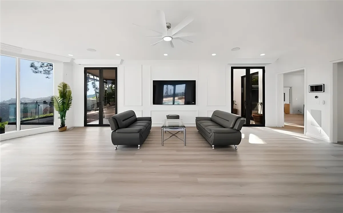 Wander Hollywood Chateau #33