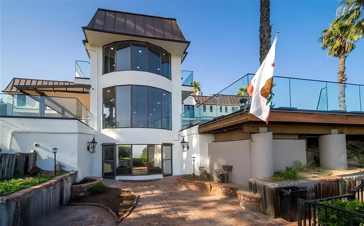 Wander Hollywood Chateau #5