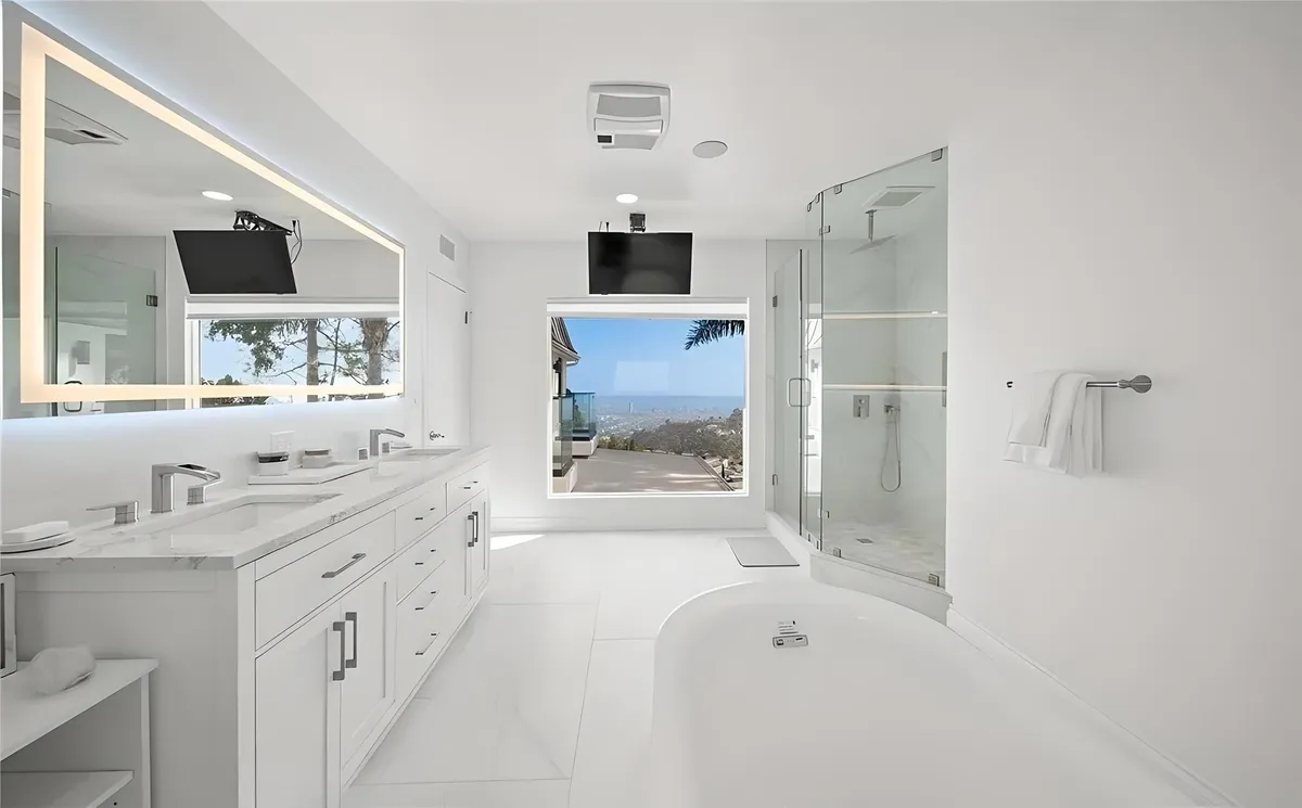 Wander Hollywood Chateau #10