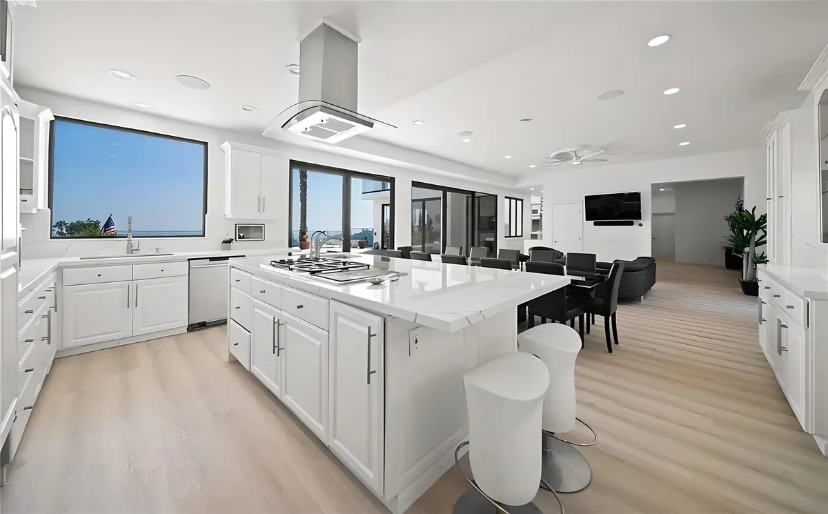 Wander Hollywood Chateau #15