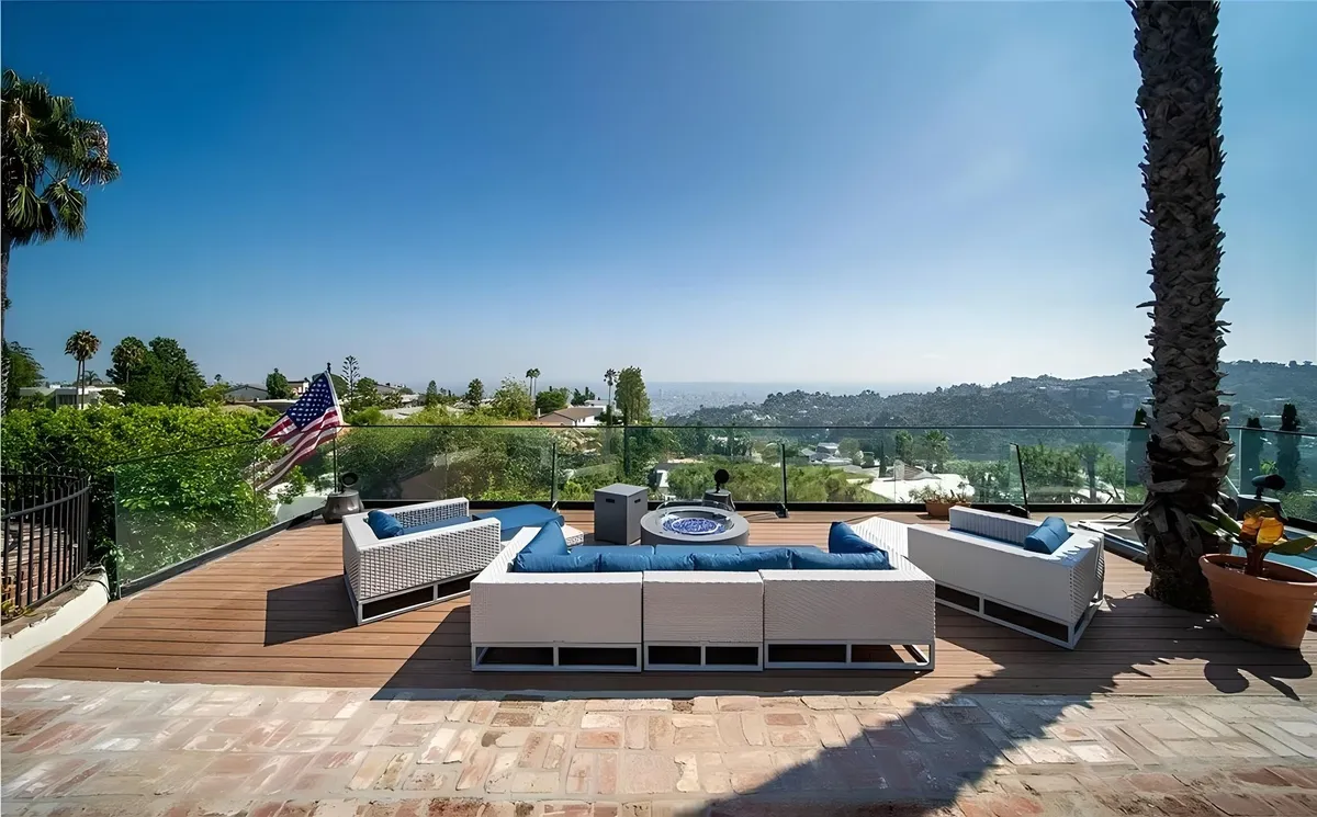 Wander Hollywood Chateau #25