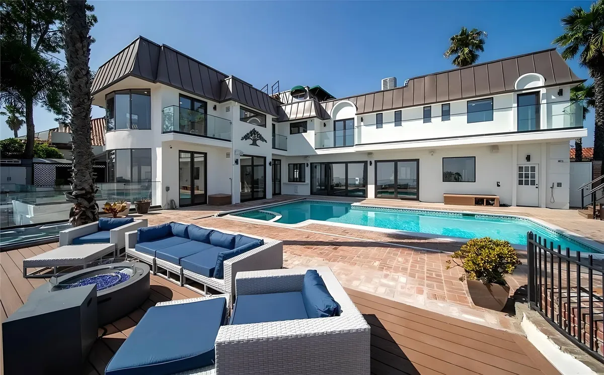 Wander Hollywood Chateau #43