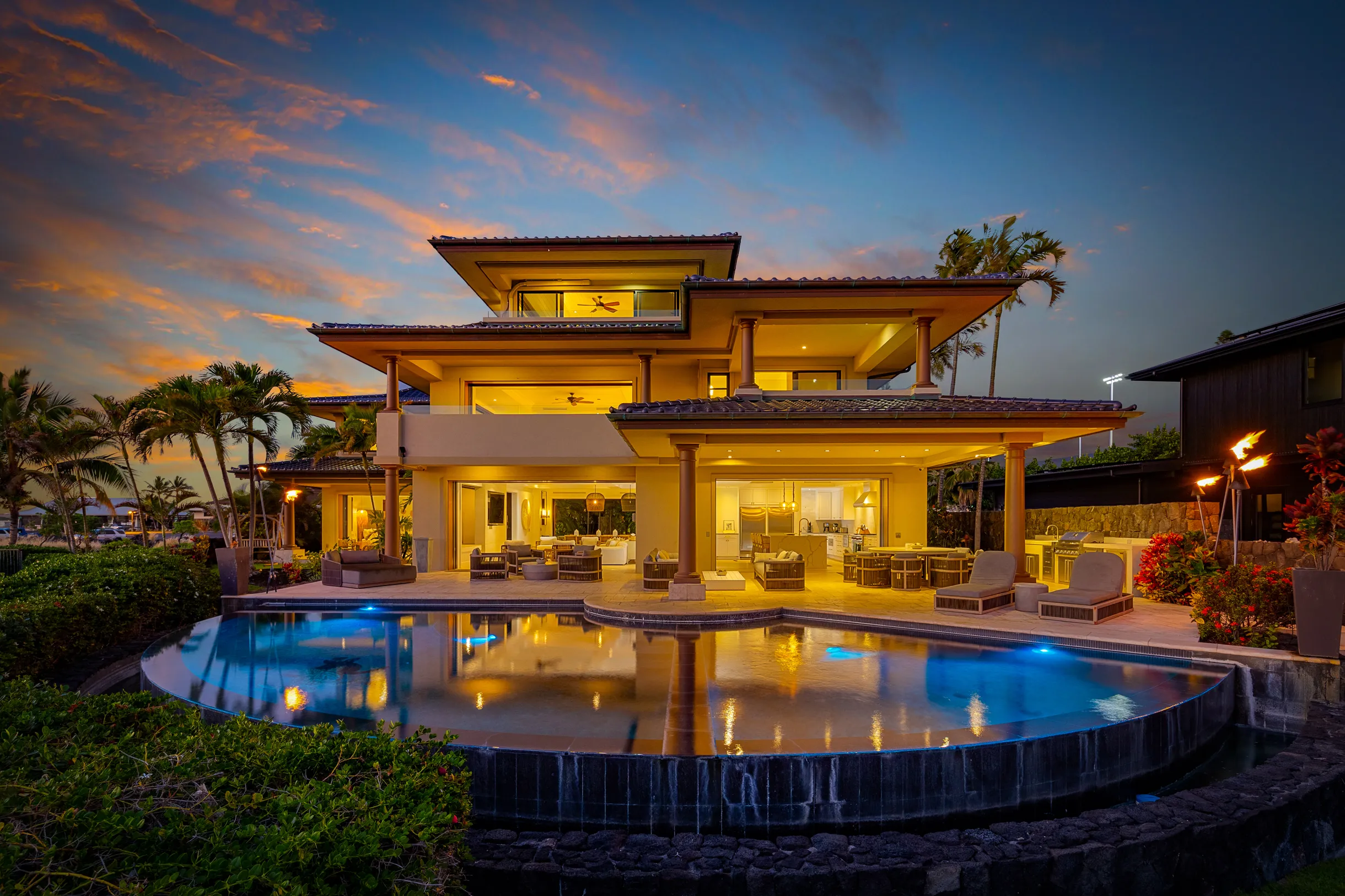 Wander Kona Bay Shores