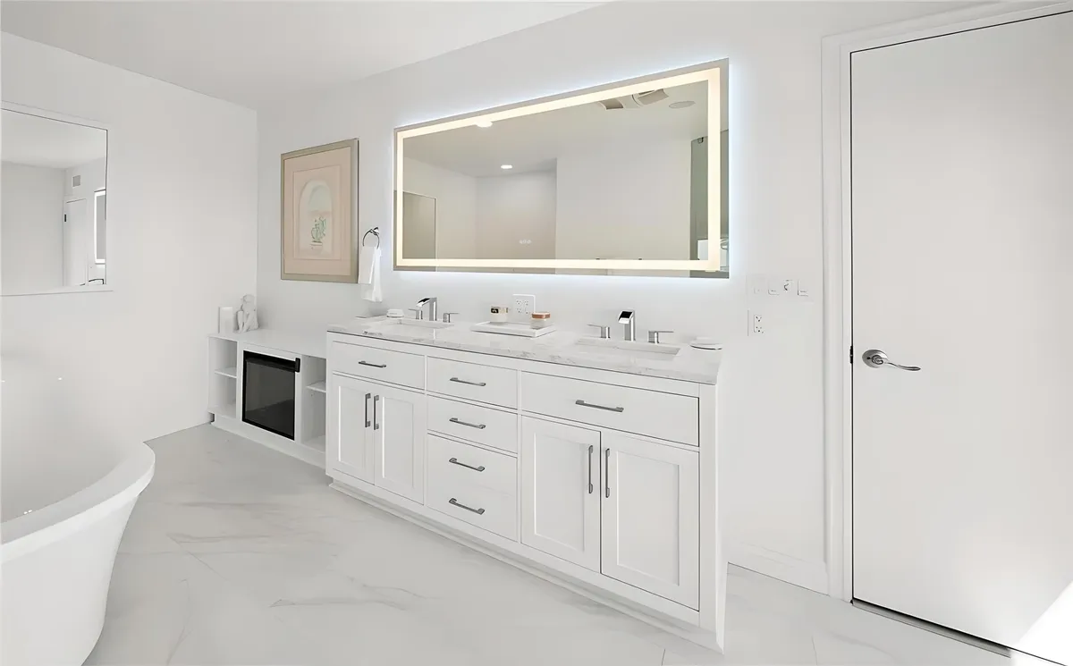 Wander Hollywood Chateau #50