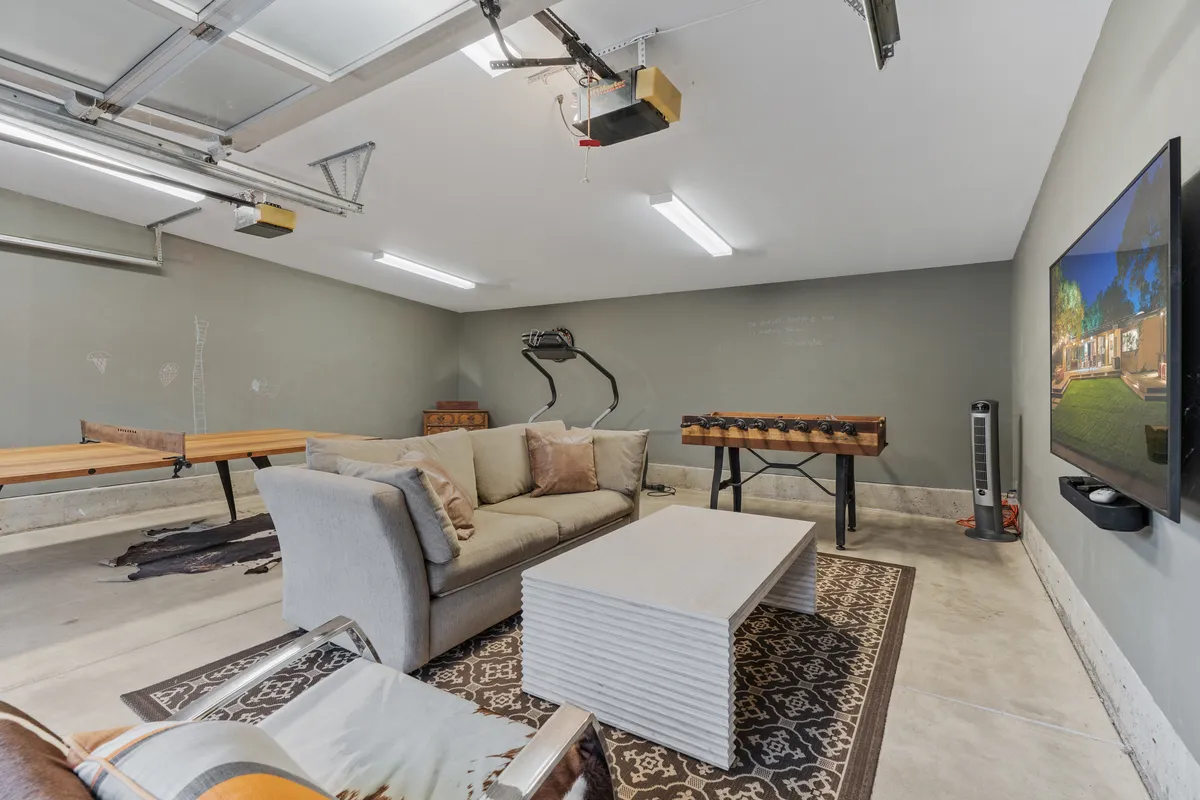 Wander Kenwood Hills