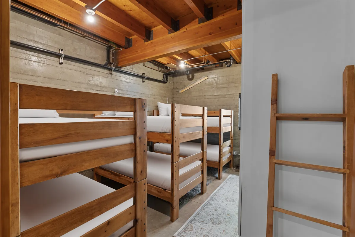 Bedroom 4 image