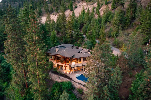 Wander Kelowna Peaks