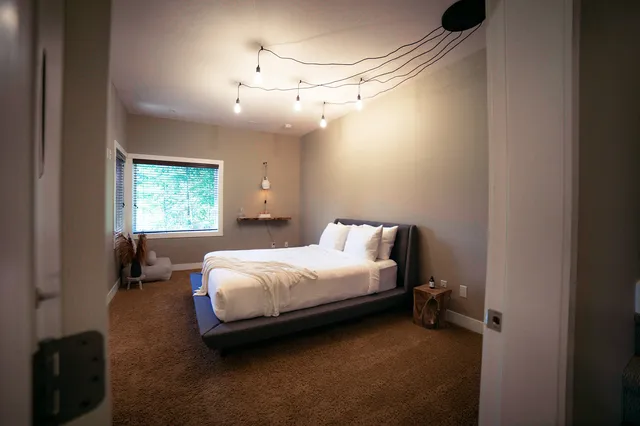 Bedroom 3 image 1