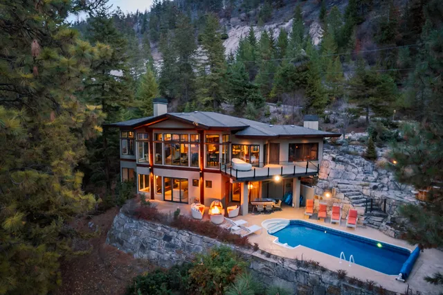 Wander Kelowna Peaks