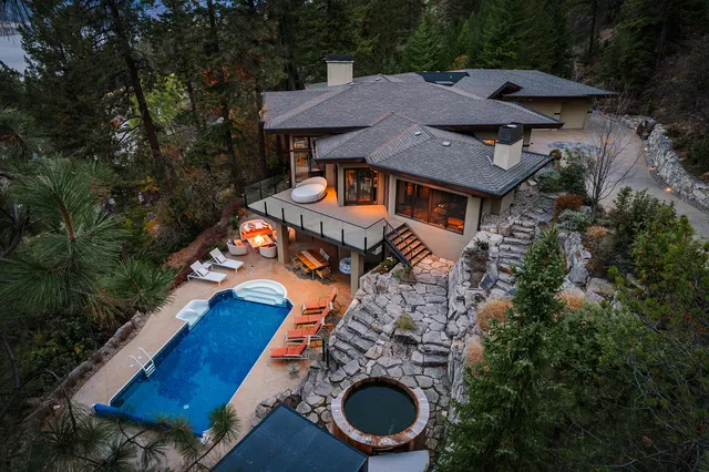 Wander Kelowna Peaks