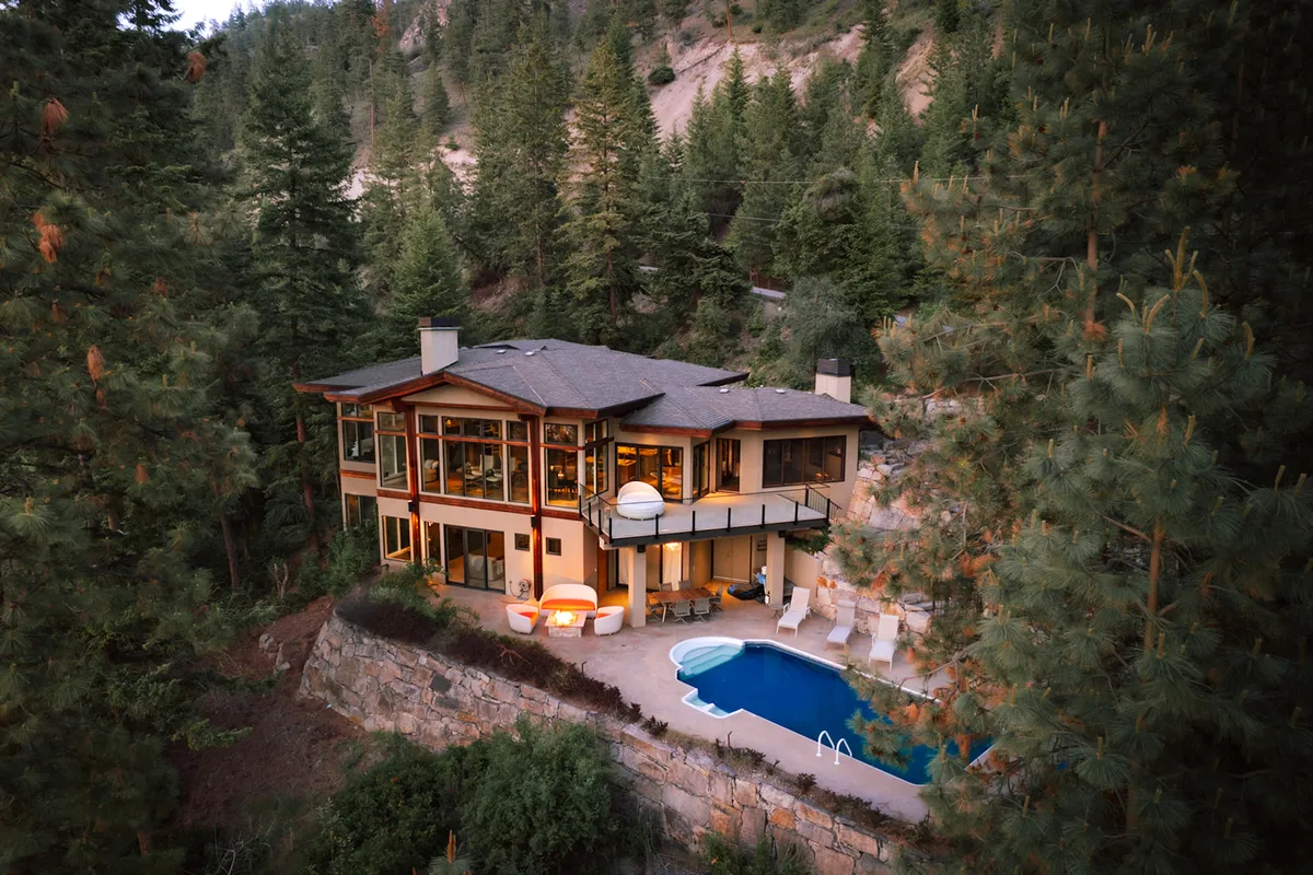 Wander Kelowna Peaks