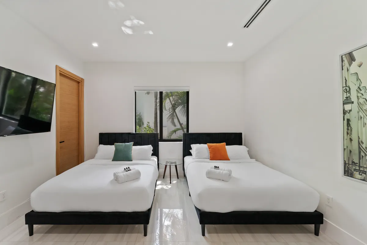 Bedroom 6 image