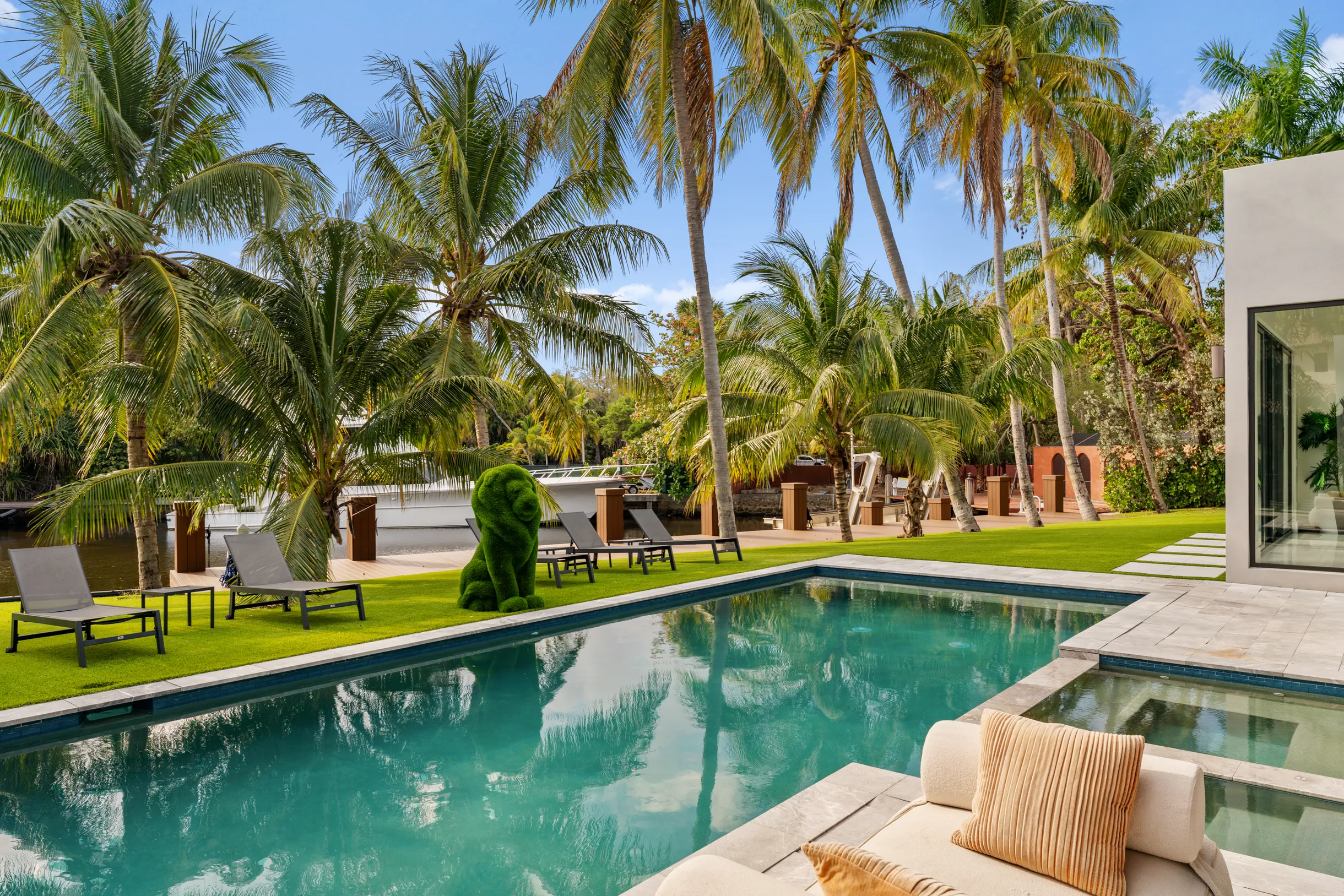 Wander Fort Lauderdale Harbor #115