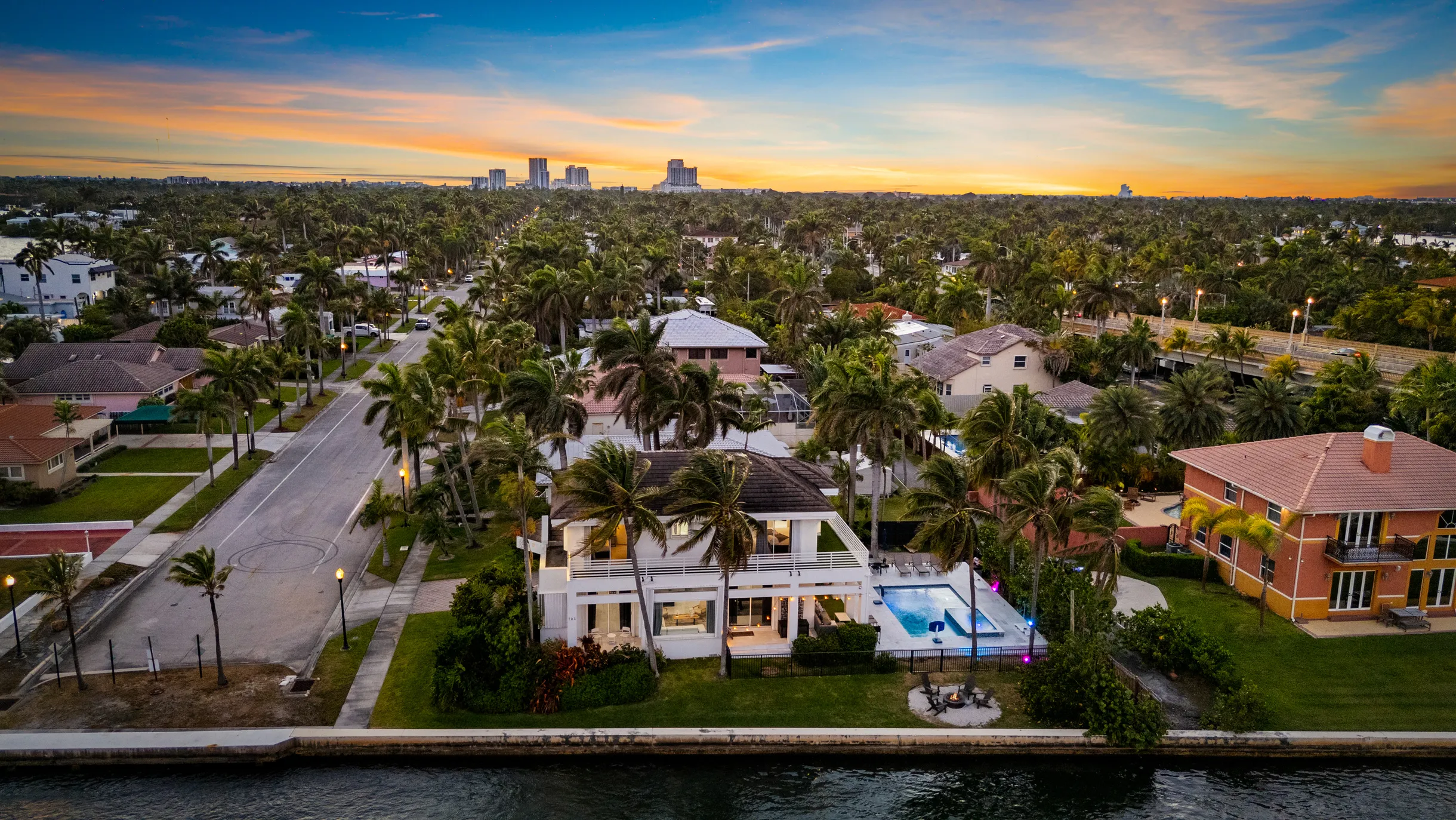 Wander Hollywood Beach #100