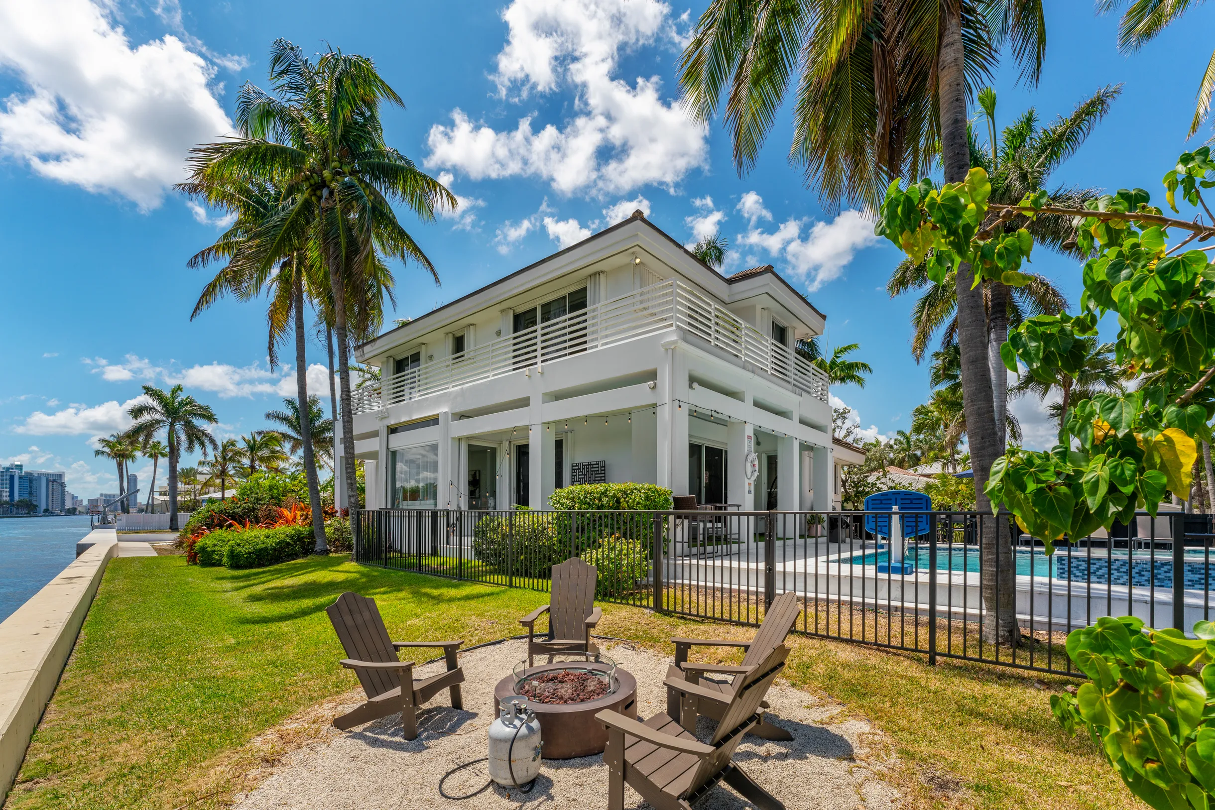 Wander Hollywood Beach #104