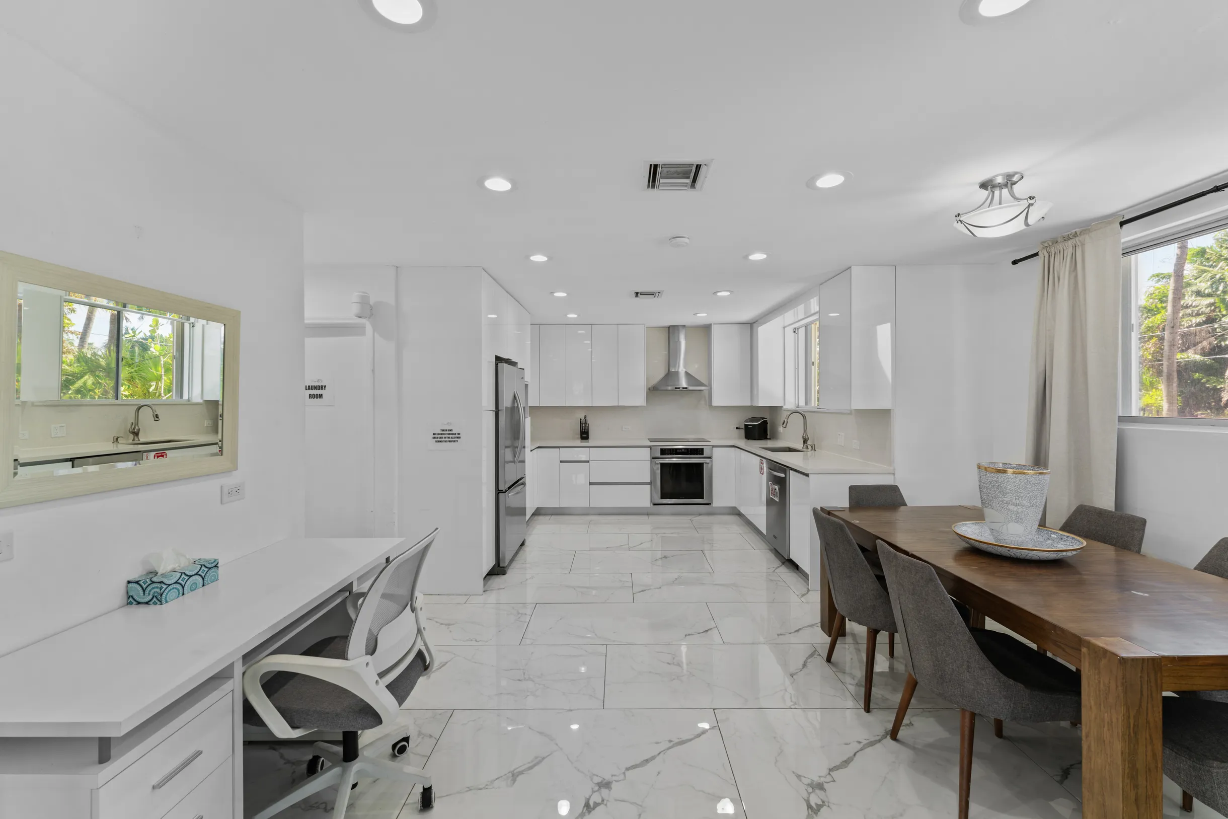 Wander Hollywood Beach #81