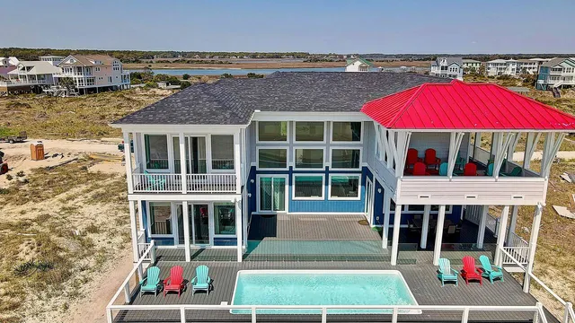 Wander Oak Island Golden