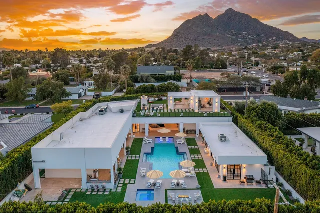 Wander Scottsdale Mirage